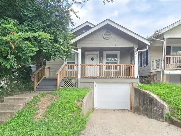 621 Bennington Ave, Kansas City, MO 64125