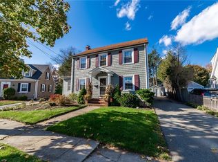 51 Knollwood Ave, Cranston, RI 02910