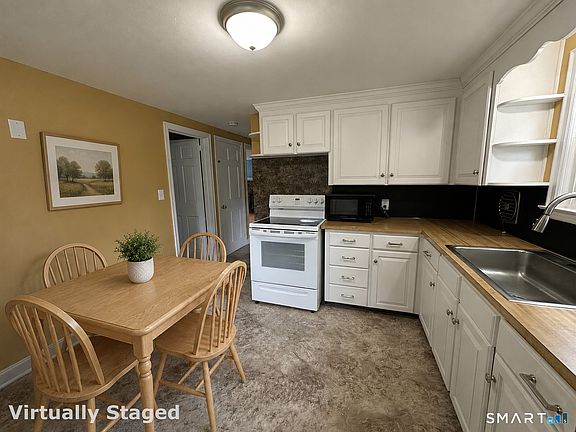 4th image of 38 Cedar Ridge Road