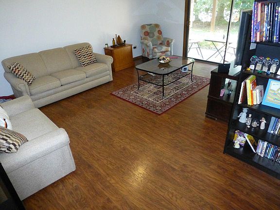 3rd image of 811 Cross Creek Ct