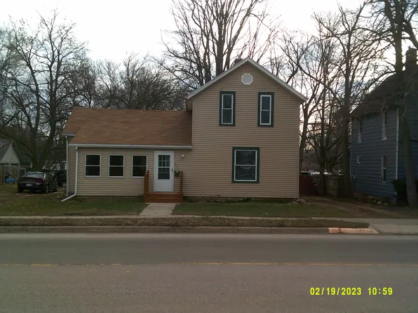 103 N Center St, Hartford, MI 49057