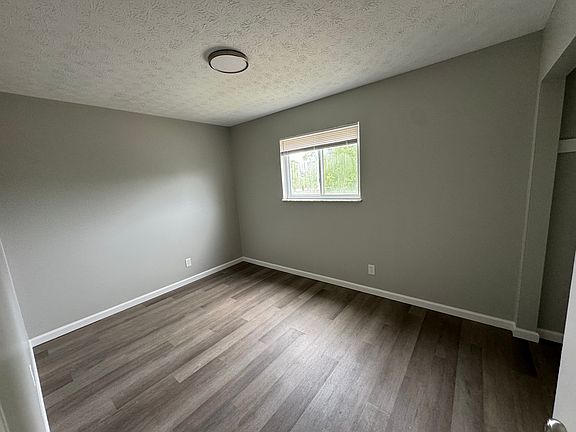5th image of 1470 Indianola Ave APT B