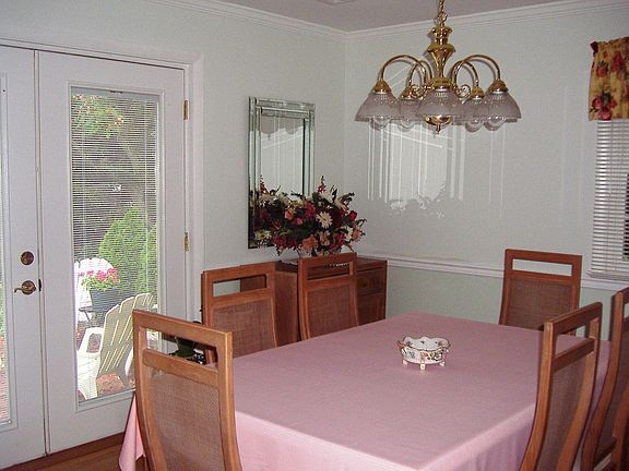 Formal Dining Room, hardwood floors
