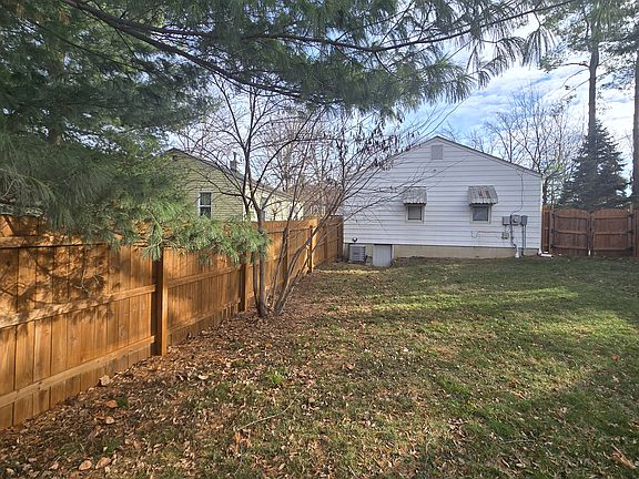 3rd image of 6028 Birchwood Ave
