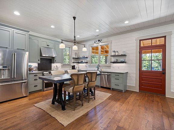 4th image of 220 Kohler Pond Dr