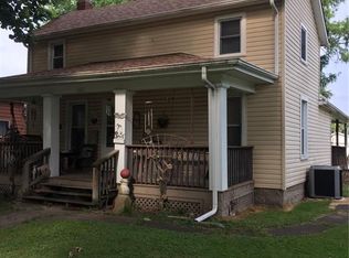 302 Clark St, Pana, IL 62557