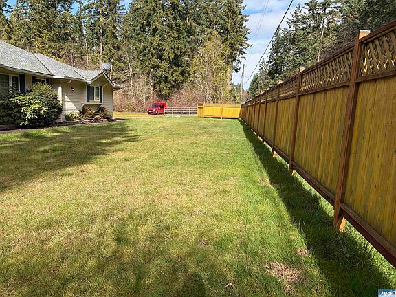 3rd image of 234 Sutter Rd