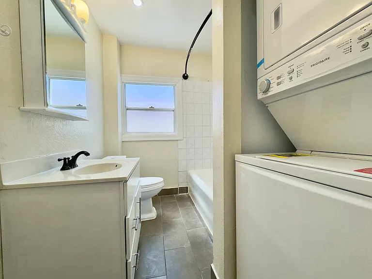 1833 108th Ave — Photo 22