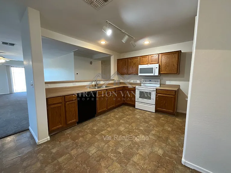 25654 W Satellite Ln — Photo 13