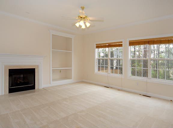  Great Room w/  Gas Fireplace