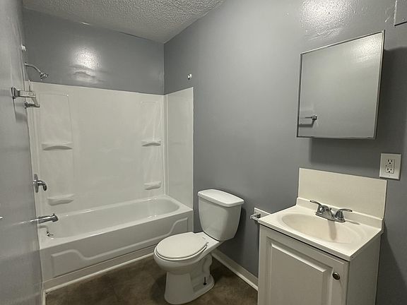 3rd image of 820 Blake St #23