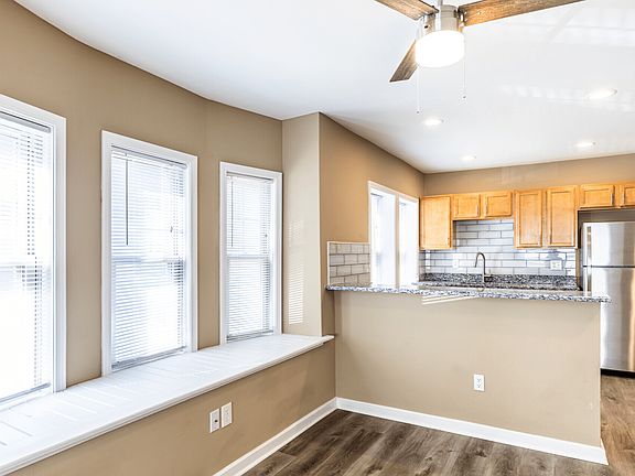 2nd image of 900 E 29th St #1C