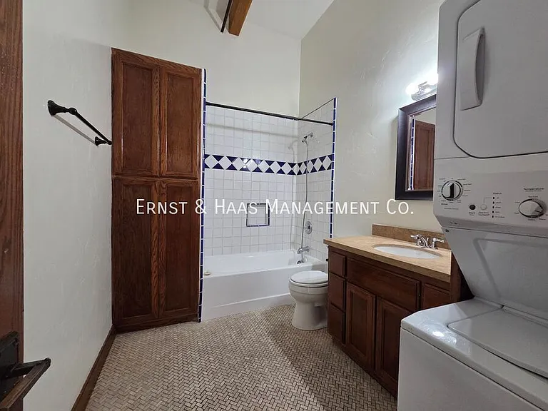 800 S Pacific Ave #201 — Photo 12