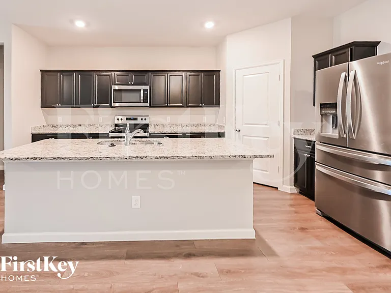 10080 Pappas Dr — Photo 6