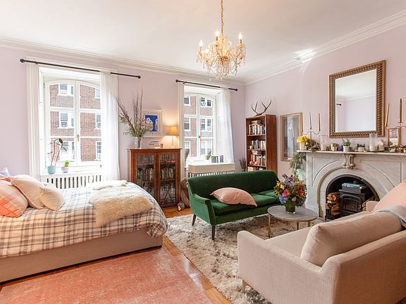 3rd image of 25 W 9th St APT 3