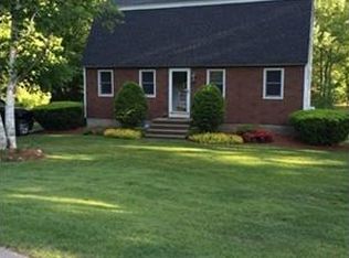 6 Gail Ave, Tyngsboro, MA 01879