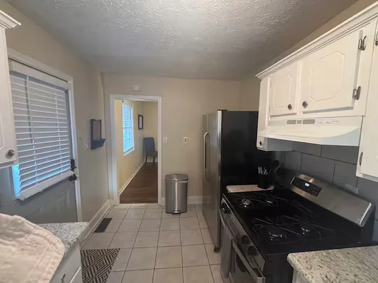 618 Bransford Rd — Photo 2