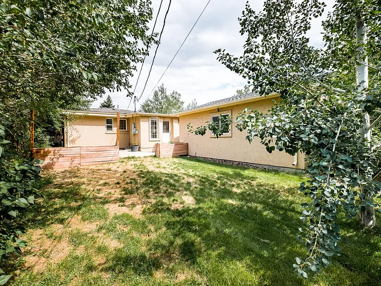 2633 E 30th Ave — Photo 21