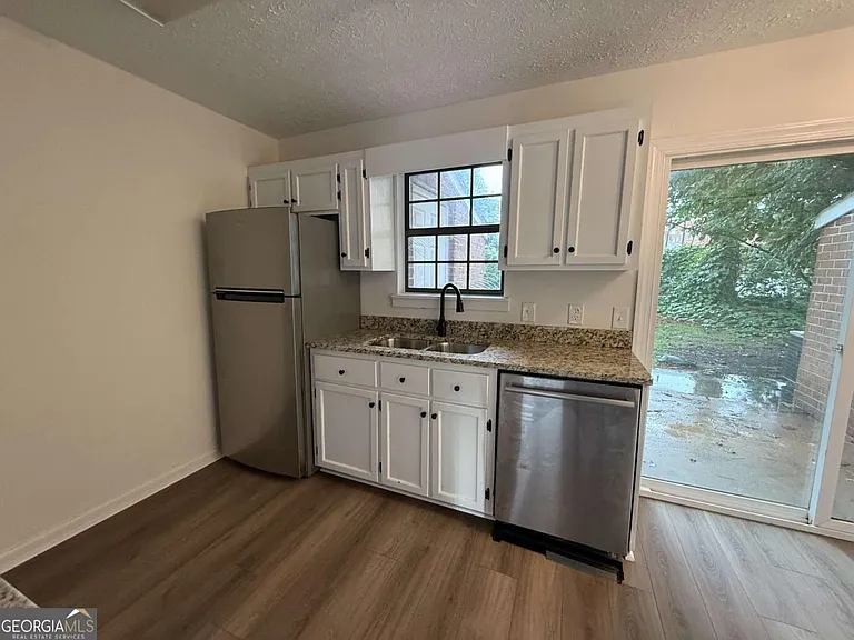 291 W Johnson St #407 — Photo 5