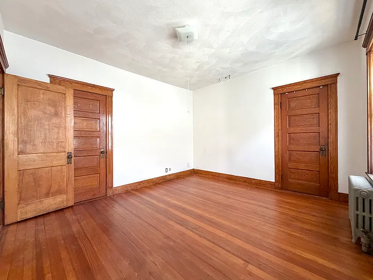 8 Douglas Ave #2 — Photo 21
