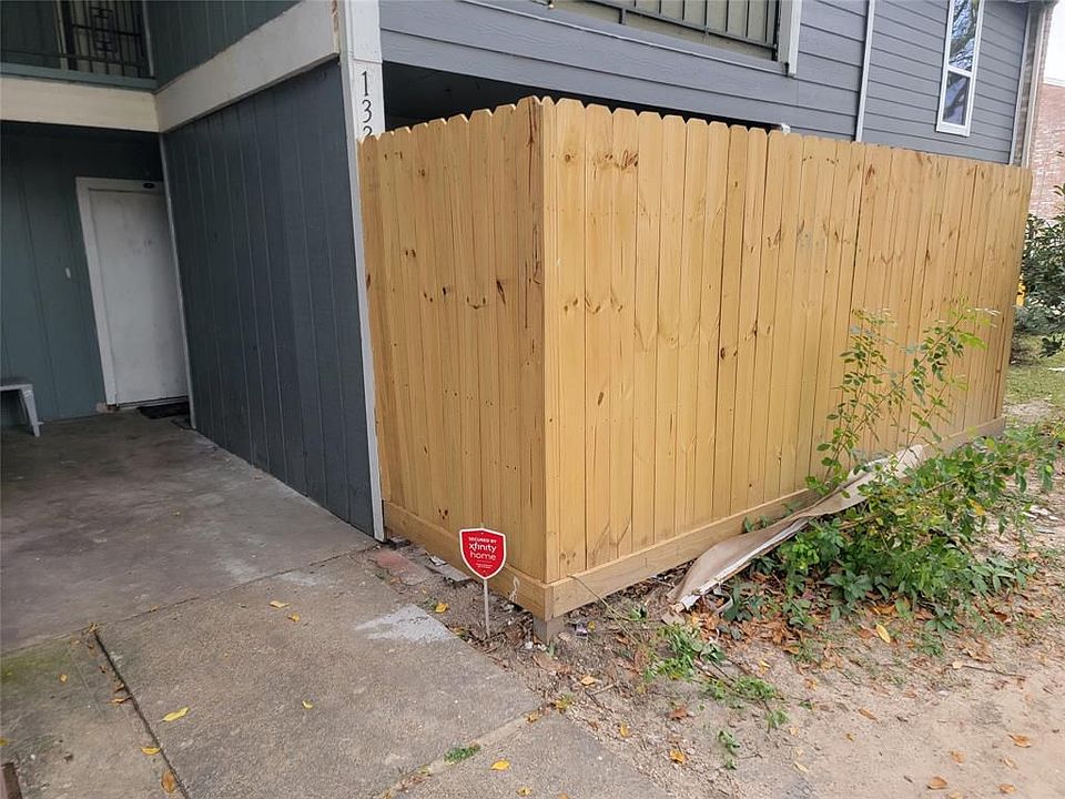 1st image of 8034 Antoine Dr APT 133