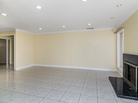 3rd image of 1275 Daveric Dr