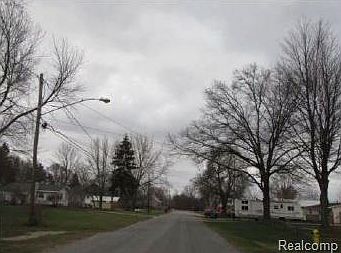 2nd image of 3325 De Feyter St