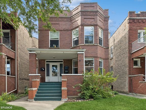 3rd image of 4049 W Wellington Ave #1
