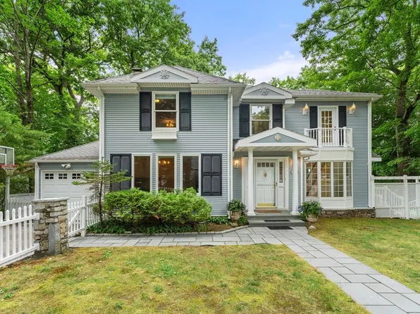 20 Morses Pond Rd, Wellesley, MA 02482