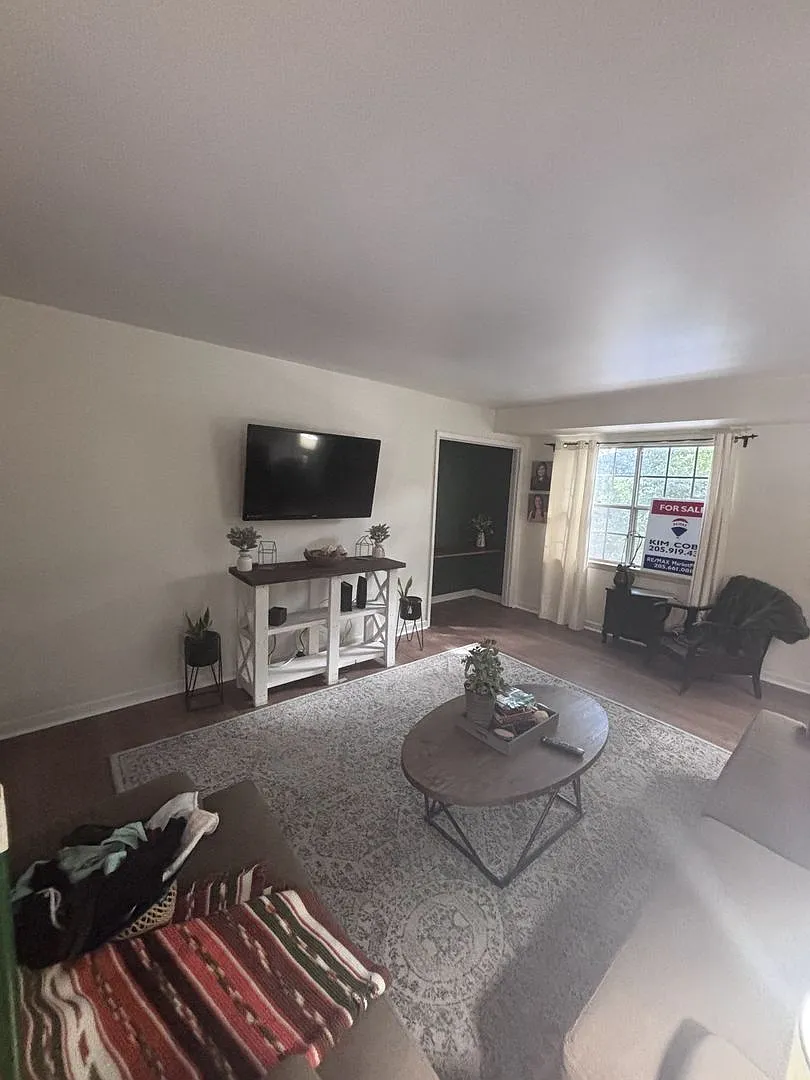 3 Bed 2 Bath Upstairs Condo In Vestavia Hills — Photo 4