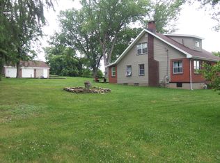 935 Wylie Ridge Rd, New Cumberland, WV 26047