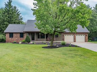 3232 Plantation Trl, Fort Wayne, IN 46818