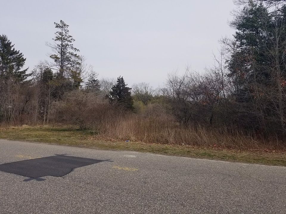 1st image of 165 McConnell Ave