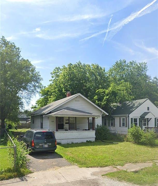 2nd image of 718 N Exeter Ave