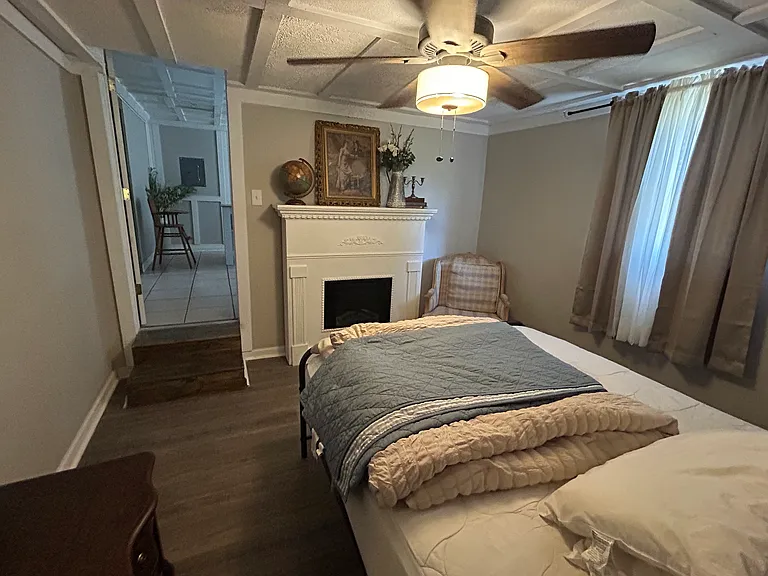 8028 Gregory Rd — Photo 8