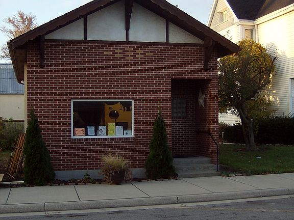2nd image of 240 Randolph St
