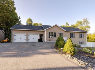23 Richard Rd, Sidney, ME 04330