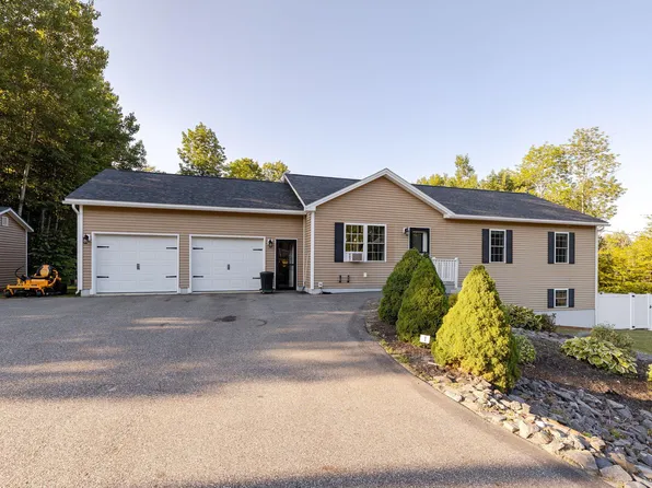 23 Richard Road, Sidney, ME 04330