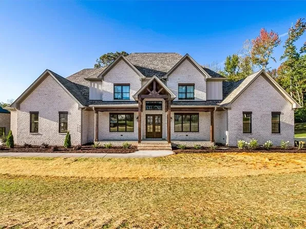 7619 Pemberley Dr, Oak Ridge, NC 27310