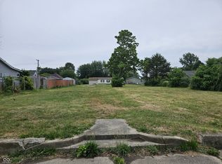 823 N 12th St, Elwood, IN 46036