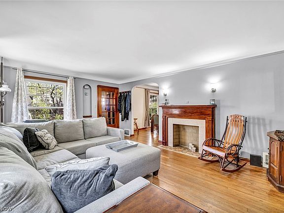 5th image of 2027 Tampa Ave