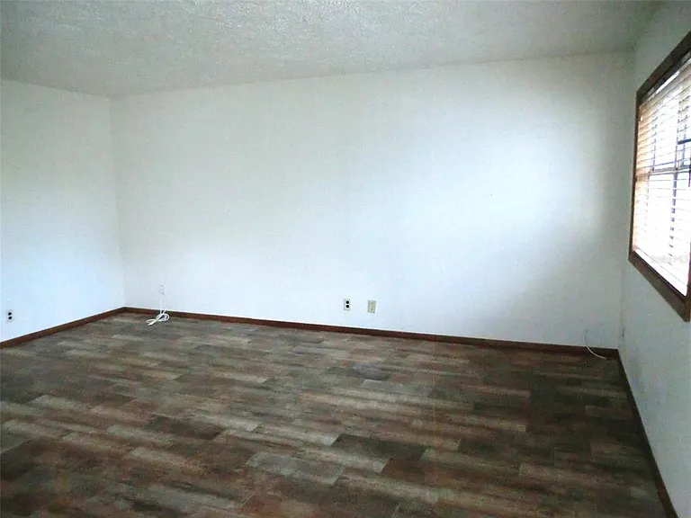 202 Bedford Trl #112 — Photo 3