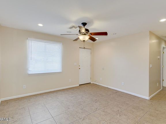 5th image of 1016 E Desert Ln