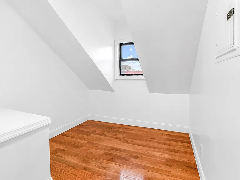 25 Oak St #BS — Photo 7