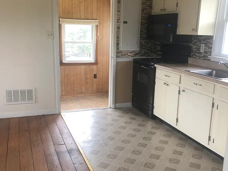 10328 Woodsboro Rd — Photo 5