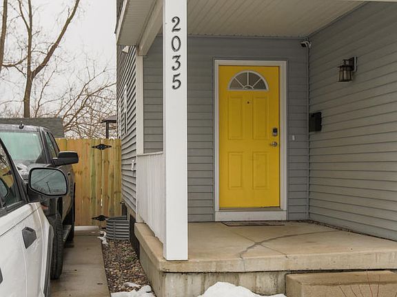 3rd image of 2035 Kalamazoo Ave SE