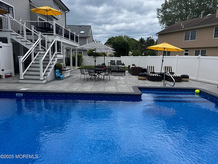 141 Osborne Ave — Photo 9