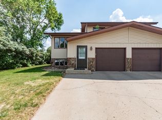 1107 19th St SE, Mandan, ND 58554