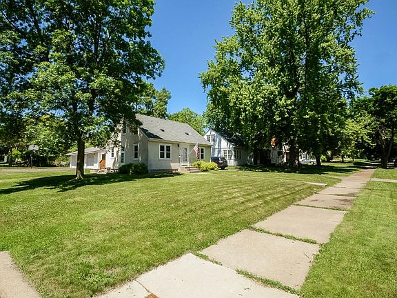2nd image of 603 17th Ave N