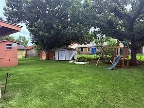 2204 Winchester Dr — Photo 15